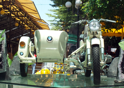 bmw-sidecar-1.jpg