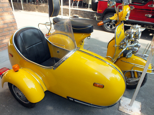 vespa-sidecar-1.jpg